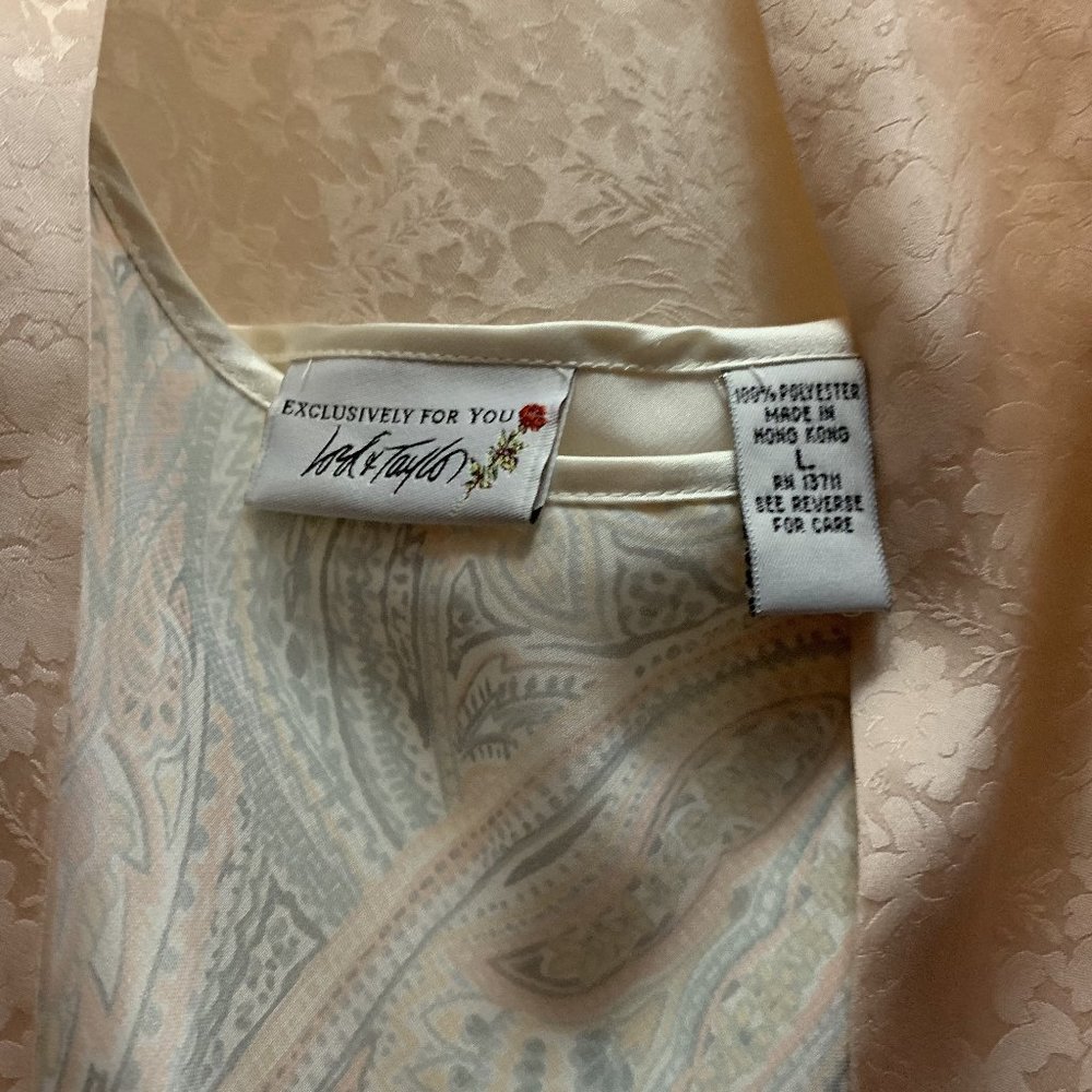 ELEGANT ROBE/GOWN ENSEMBLE - Picture 4 of 5
